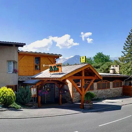 Hotel Logis Hotel-restaurant Le 3*
