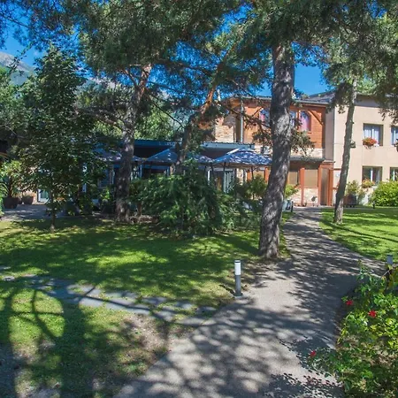 Logis Hotel-restaurant Le Hotel Embrun
