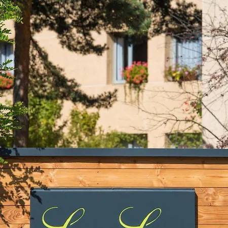Hotel Logis Hotel-restaurant Le 3*