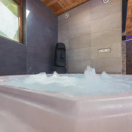 Logis Hotel-restaurant Le Hotel Embrun