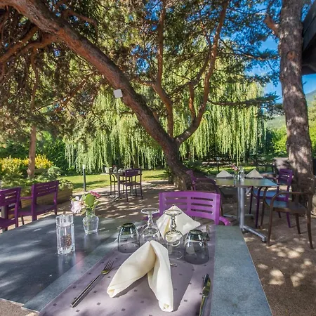 Hotel Logis Hotel-restaurant Le