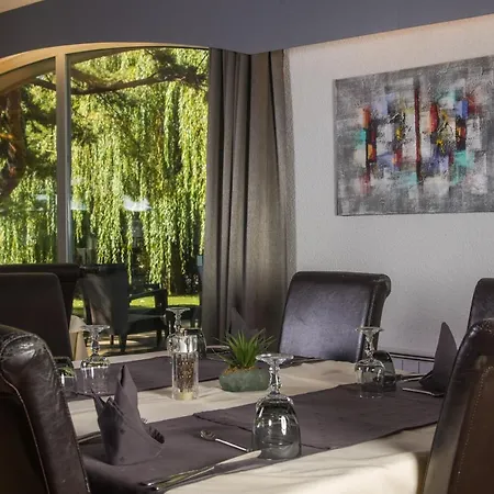 Logis Hotel-restaurant Le 3* Embrun