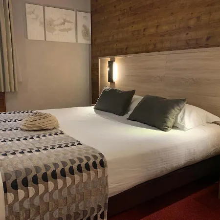 Hotel Logis Hotel-restaurant Le 3*